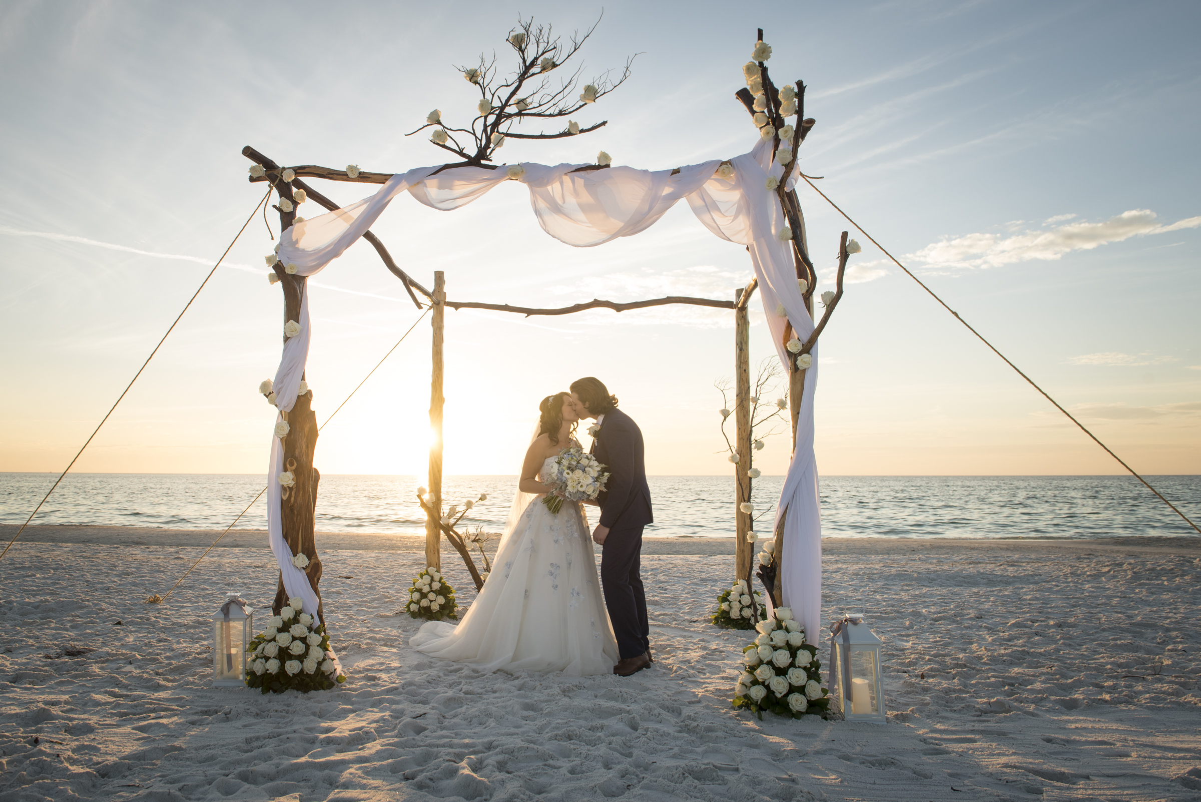 Beach Wedding At Sunset Anna Maria Island Venues